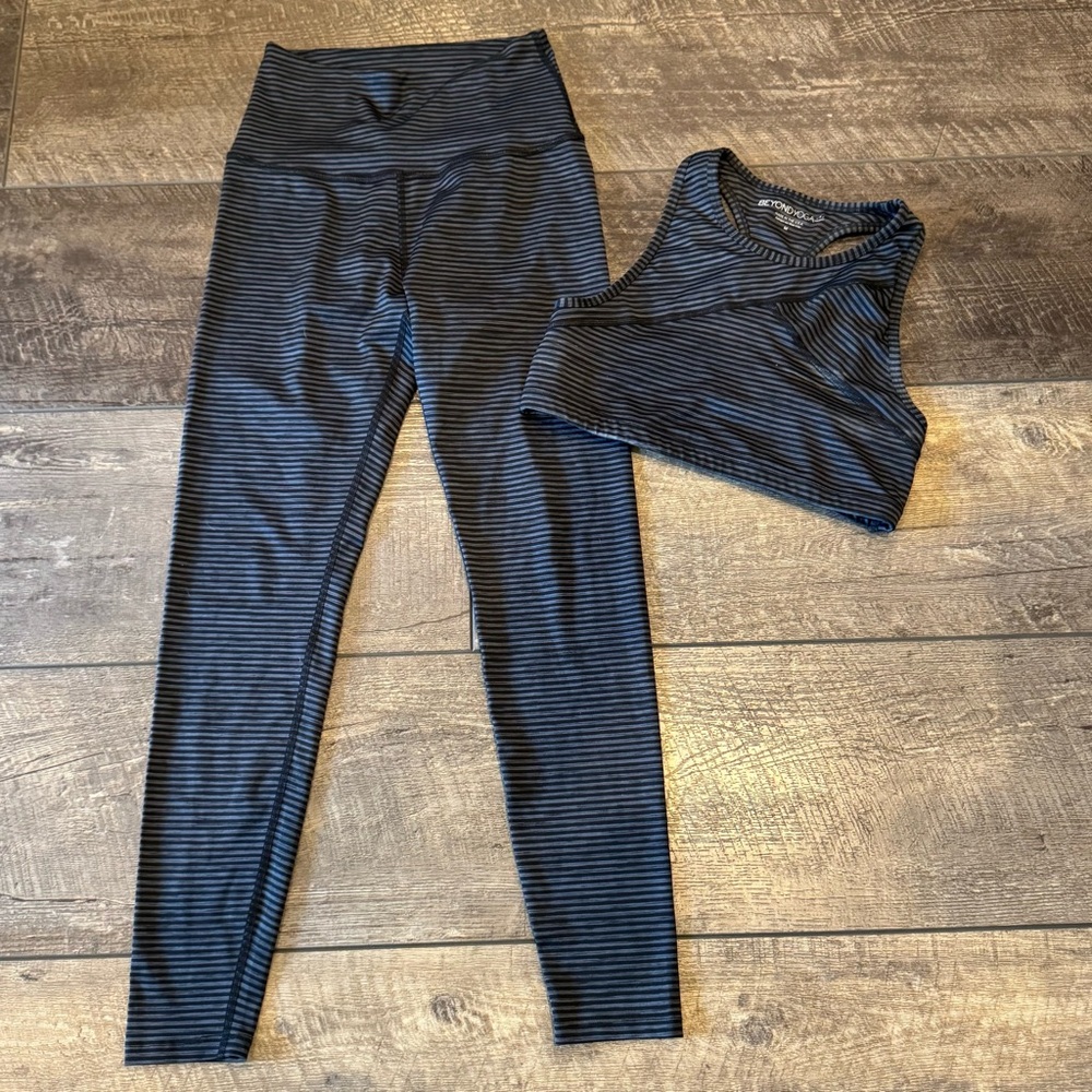 Beyond Yoga Surf Stripe Racerback Sports Bra and High Rise Legging Set Size M
